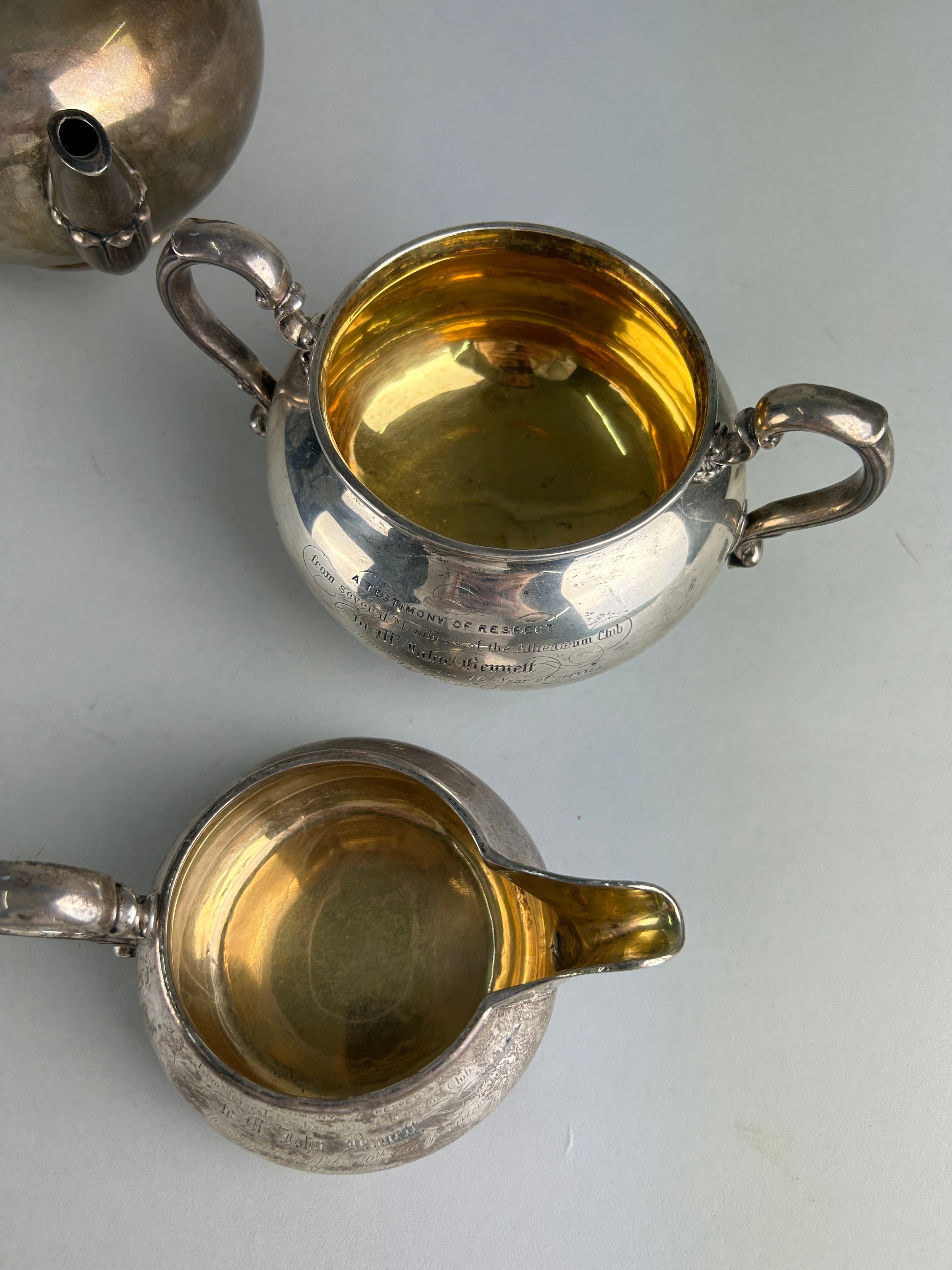 A SILVER AND GILT TEA SET BY ROBERT GARRARD II GIFTED FROM THE ATHENEUM CLUB IN PALL MALL TO THE - Image 7 of 10