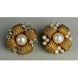 A PAIR OF CHRISTIAN DIOR DRESS JEWELLERY EARRINGS,