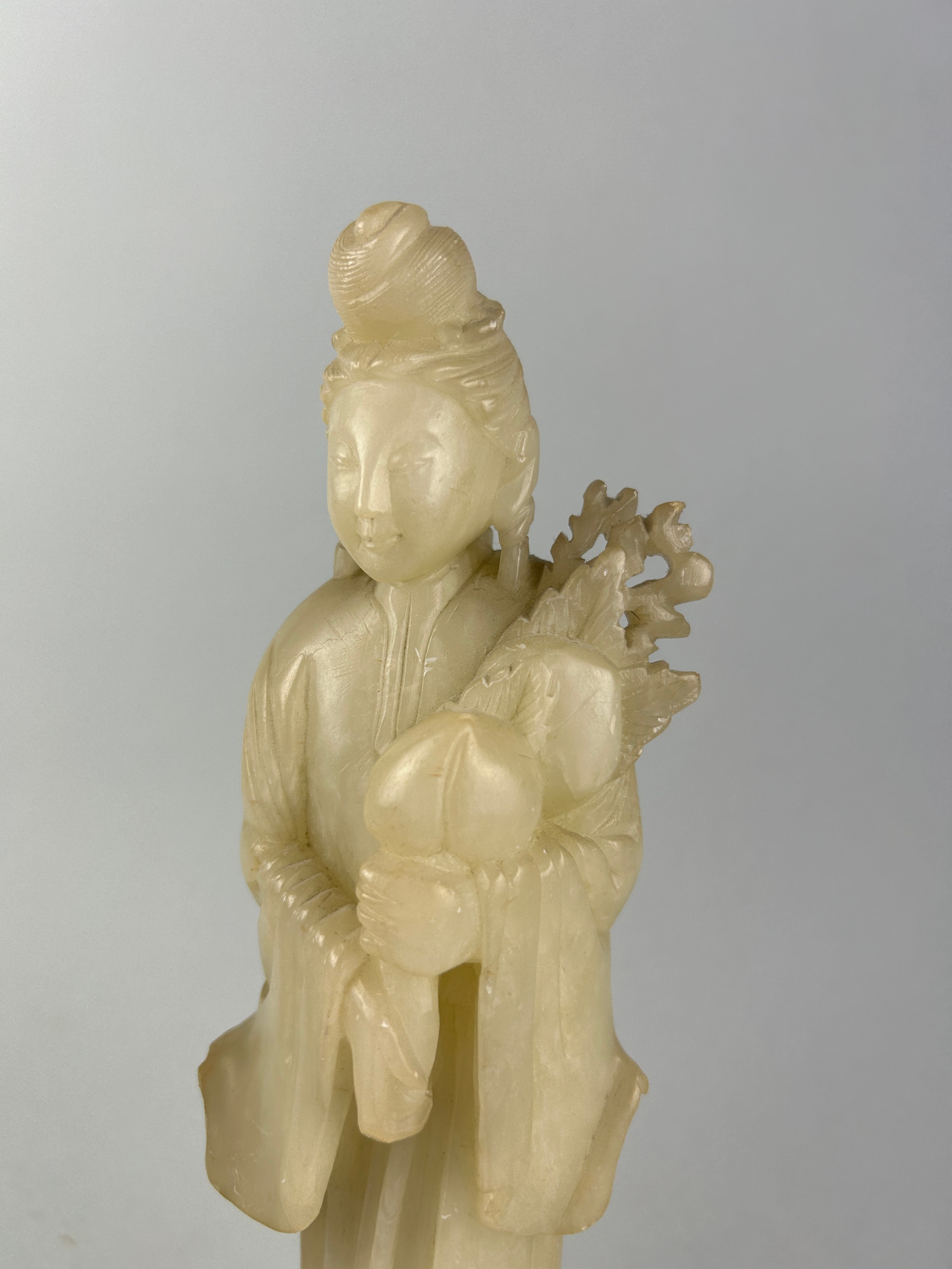 TWO MODERN CARVED JADE CHINESE FIGURES OF WOMEN HOLDING FLOWERS, Marked ‘China’ to verso. 30cm H - Image 3 of 4