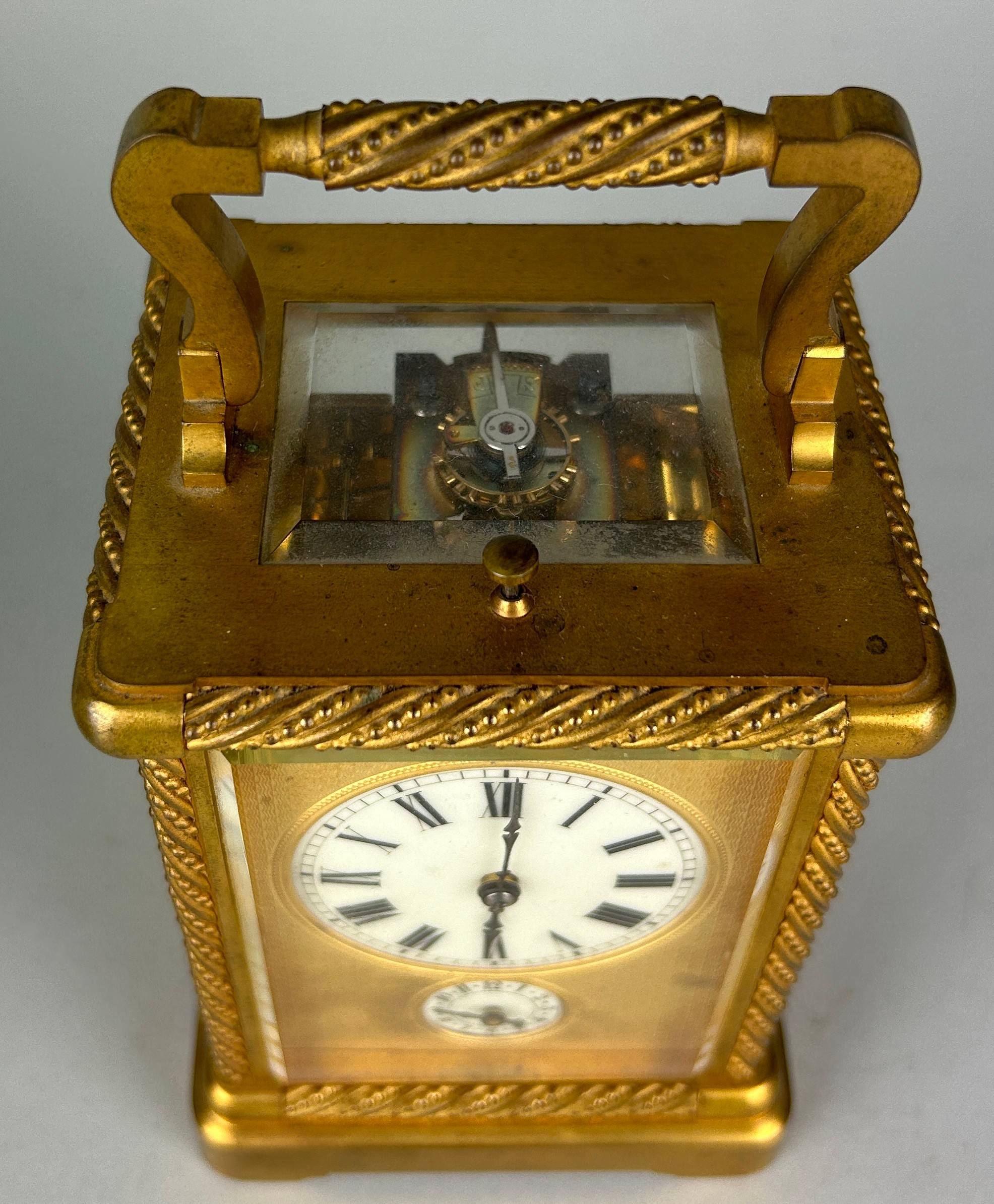 A GOOD CASED 19TH CENTURY FRENCH GILT BRONZE REPEATER CARRIAGE CLOCK WITH ALARM In working order. - Image 6 of 7