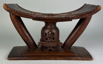 AN ANTIQUE ASHANTI STOOL, 40cm w x 20.5cm d x 25cm h Used condition, with marks, dents and scratches