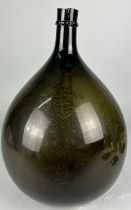 A LARGE DECORATIVE MID CENTURY GREEN GLASS JUG