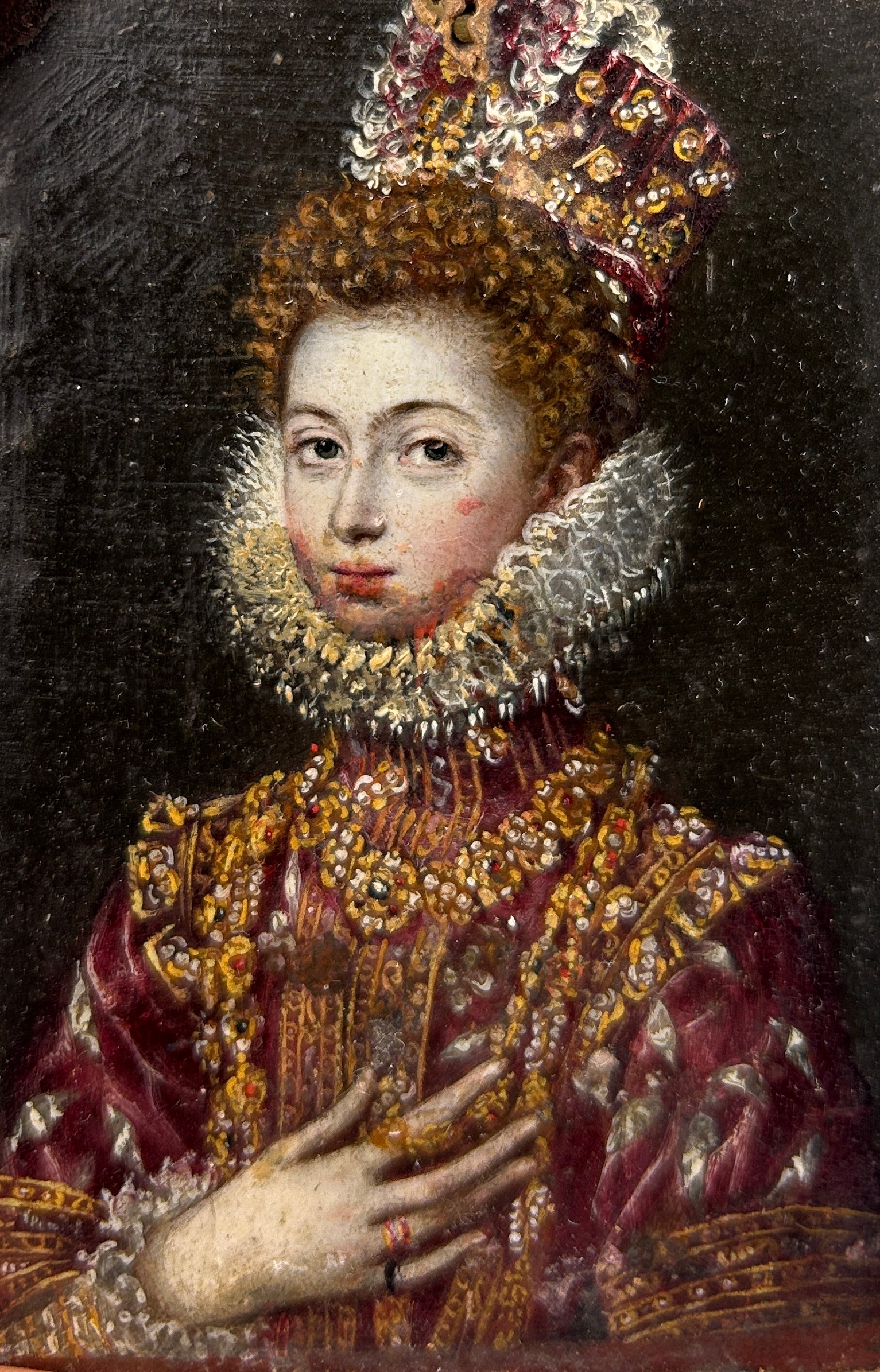 EARLY 17TH CENTURY SPANISH SCHOOL: MINIATURE PORTRAIT PAINTING PROBABLY DEPICTING ISABELLA CLARA