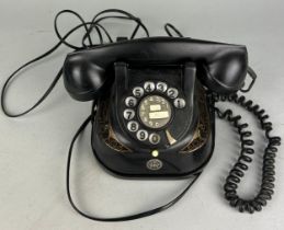 A 1950S BLACK BAKELITE TELEPHONE