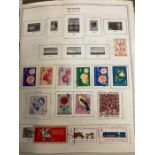 The Master Global Stamp Album (Minkus Publications) incomplete