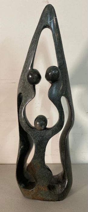 An African impressionist sculpture signed to base (H53cm) - Image 7 of 8