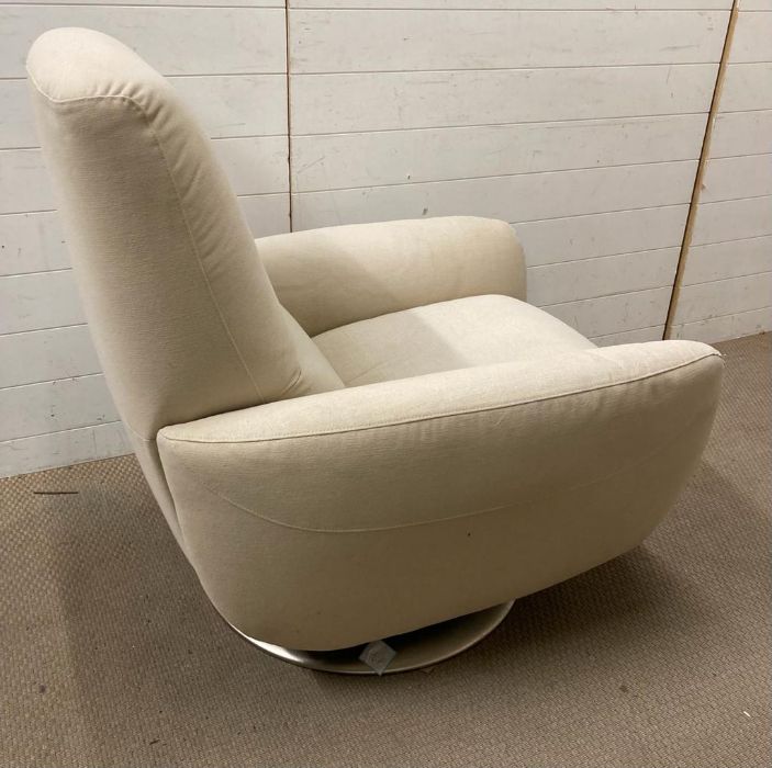 A Natuzzi reclining swivel armchair (H83cm) - Image 3 of 4