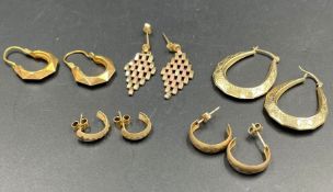 A selection of five sets of 9ct gold cuff links (Approximate total weight 5g)