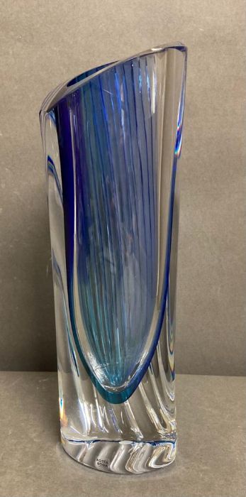 A cobalt blue and clear crystal vase by Kosta Boda of Sweden, boxed - Image 4 of 6