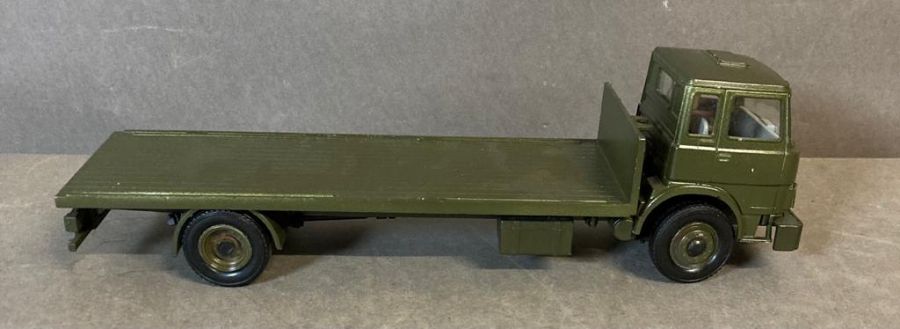 A selection of two Britain and a Dinky and military toys - Image 2 of 5