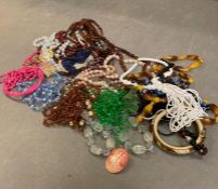 A quantity of costume jewelry