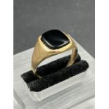 A 9ct Gents signet ring (Approximate Total Weight 4g) Size S