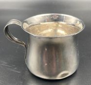 A small Sterling silver beaker marked 1929 to base (Approximate Total weight 46g)