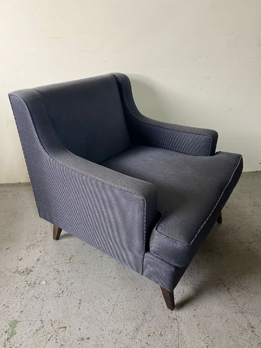 A contemporary chair in a navy pin stripe fabric (H85cm W86cm D80cm) - Image 4 of 8