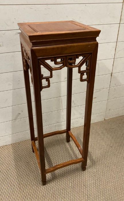 A Chinese hardwood plant stand (H92cm Dia30cm)