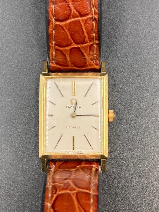 A Gents 18ct gold Omega De Ville watch on a leather strap. - Image 2 of 3