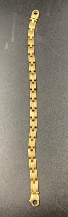 An 18ct gold bracelet marked 750 (Approximate total weight 27g) - Image 3 of 3