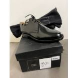 A pair of Samuel Windsor hand made mens shoes, size 6.5