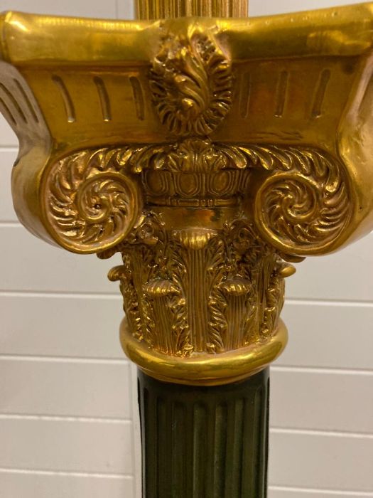 A Corinthian column style lamp in black and gilt (H50cm) - Image 5 of 6