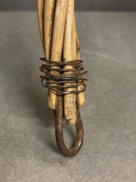 A vintage umbrella, a carpet beater and two wooden decorative legs - Image 2 of 4