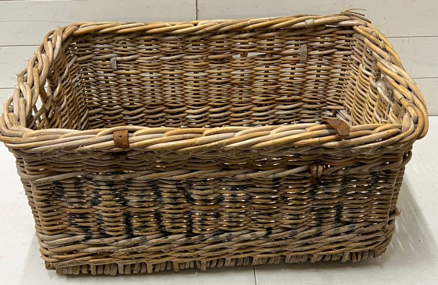 A Vintage wicker basket - Image 3 of 3