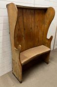 English pine curved wing back settle (H155cm W103cm D32cm)