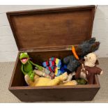 A wooden trunk along with vintage teddy bears (H42cm W72cm D39cm)