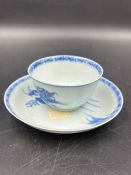 A Nanking cargo blue and white tea bowl and saucer (H4cm Dia10cm)