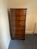 A chest of drawers in the style of a chest on chest (H132cm W55cm D41cm)