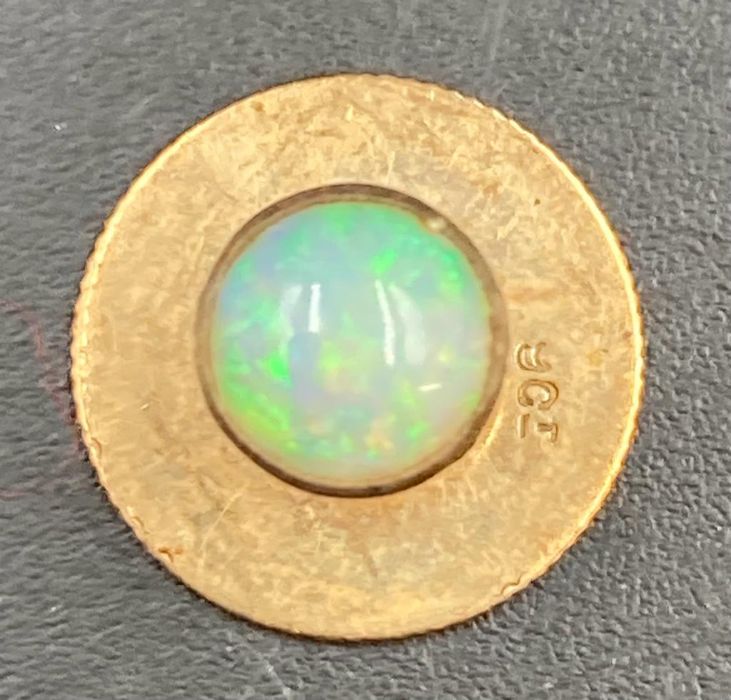 Three 9ct gold shirt studs with opal (Approximate Weight 2.5g) - Image 2 of 3