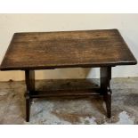 An oak side table in Art and Craft style (H50cm W70cm D40cm)