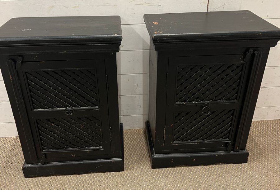 A pair of painted bedsides with Jalil style doors (H66cm W48cm D31cm) - Image 4 of 4