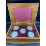 A ROYAL MINT SILVER "GREAT SEALS OF THE REALM" SILVER COIN SET depicting the seals of King George I,