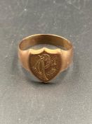 A 9ct gold signet ring (Approximate Total Weight 5g)