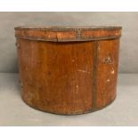Late Victorian Derry & Toms hat box with label attached. (Approximate 47.5cm Diameter)