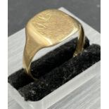 A 9ct gold signet ring (Approximate Weight 3.4g)