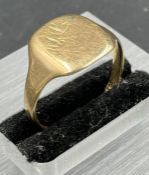 A 9ct gold signet ring (Approximate Weight 3.4g)