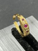 An 18ct gold AF ring (Approximate Total Weight 2g)