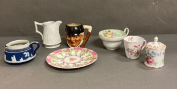 A mixed selection of ceramics to include Shelly, Wedgewood and Royal Worcester