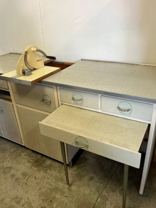 A vintage German Poggenpohl kitchen unit with pull out table and meat cutlery blade (H90cm W178cm - Image 3 of 8