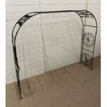 A wrought iron garden arch (H150cm W210cm D40cm)