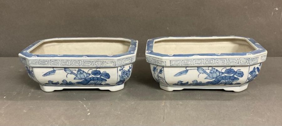 Two rectangular white and blue Chinese planters