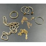 A selection of 9ct gold jewellery to include ring, earrings and a necklace. (Approximate total