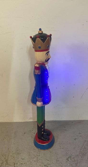 A 3ft battery operated Nutcracker - Image 3 of 3