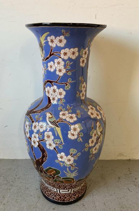 A large Chinese painted vase with bird and cherry blossom motif (H78cm) - Image 4 of 4