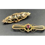 Two 9ct gold brooches (Approximate total weight 4.4g)