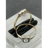 Two 9ct gold rings (Approximately weight 3.1g) Size M and S