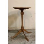 A light oak pedestal wine table on four legs AF (H68cm)