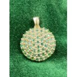 A 9ct gold green stone pendant (Approximate Total weight 2.8g)