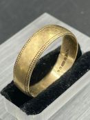 A 9ct gold wedding band (Approximate Total Weight 2.7g)